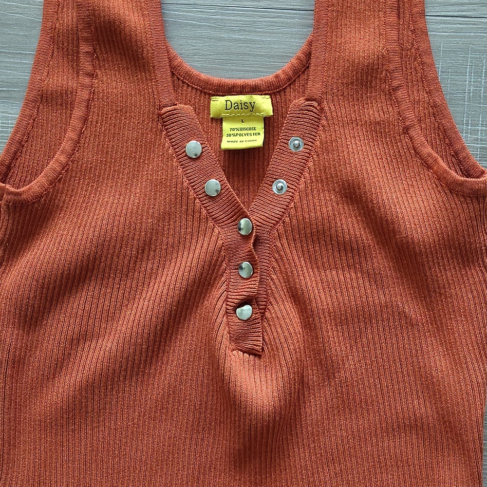 Daisy Rust Ribbed Tie-Front Crop Tank M - Picture 4 of 5